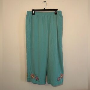 Koret Vintage Turquoise Embroidered Cropped Pants Women’s size Large
